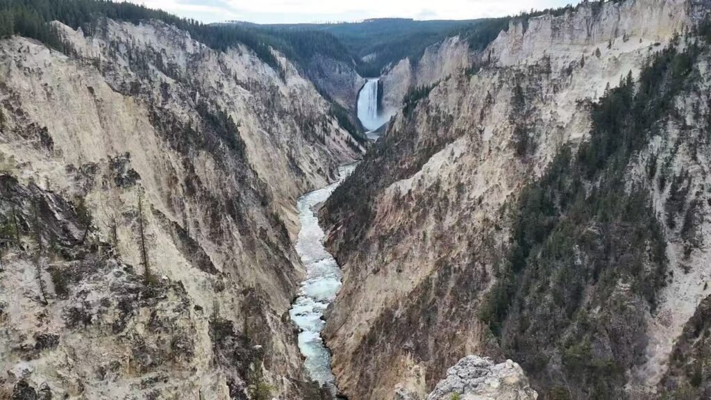 Still Spellbound by Yellowstone: A First-Timer’s Guide & Real Honest Vibes 0529 2